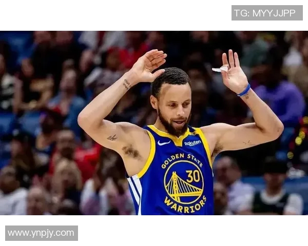 勇士大胜火箭,稳固西部第一宝座 勇士大胜火箭,稳固西部第一宝座