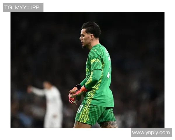 英超球队曼联签约巴西前锋阿德里安诺将加盟红魔为期5年